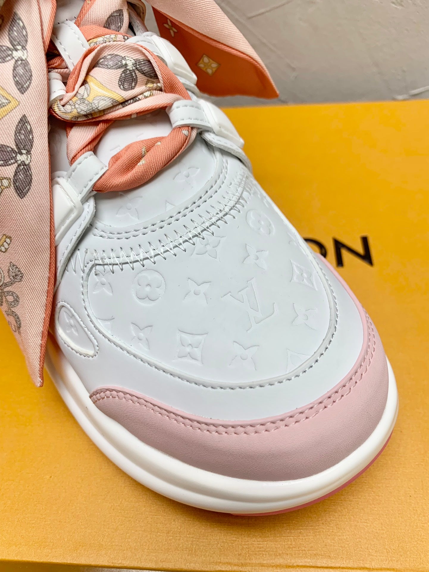 Louis Vuitton Sneakers