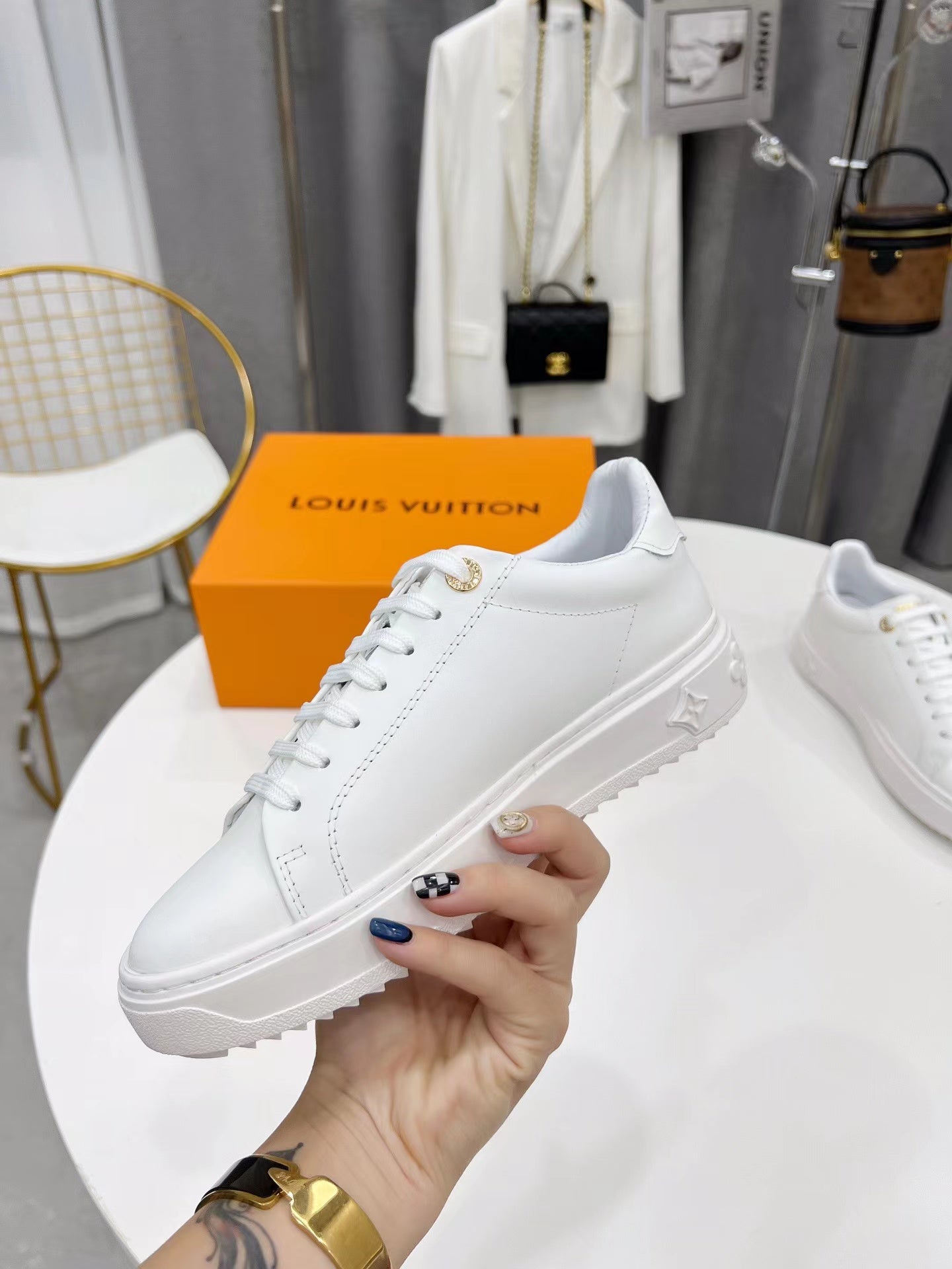 Louis Vuitton Sneakers