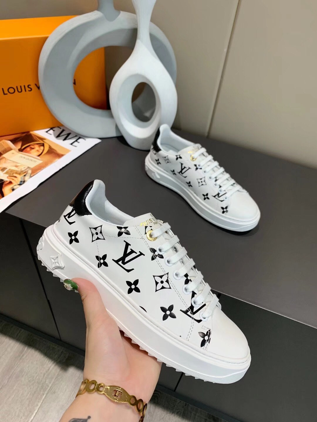Louis Vuitton Sneakers
