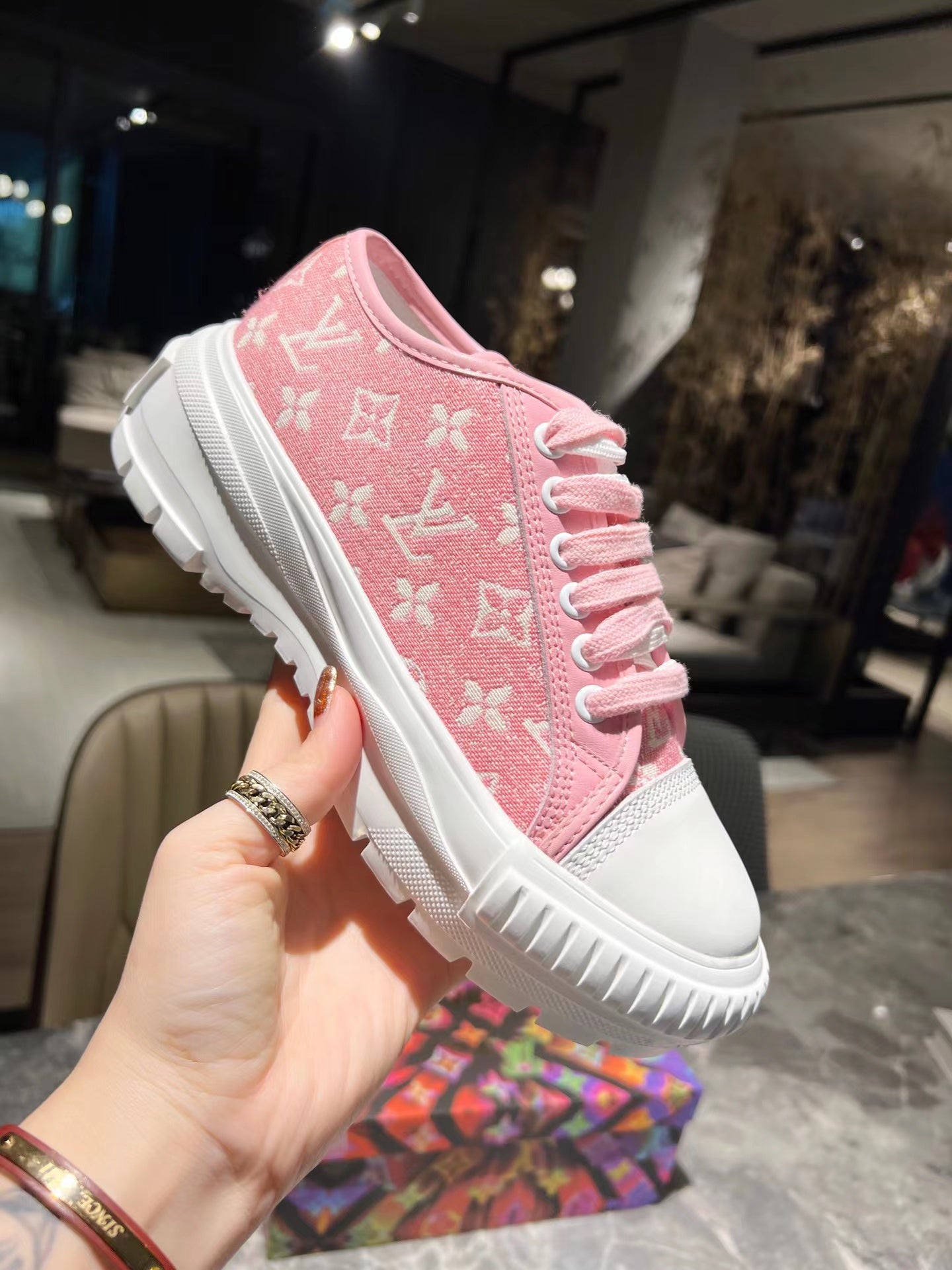 Louis Vuitton Sneakers