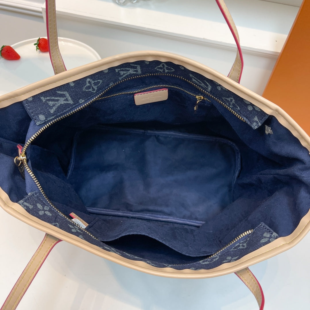 Louis Vuitton handbags (Neverfull)