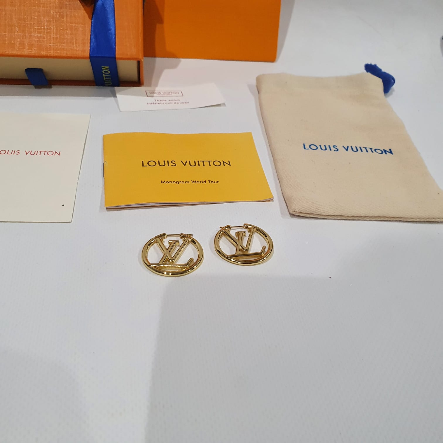 Louis Vuitton Hoop earrings