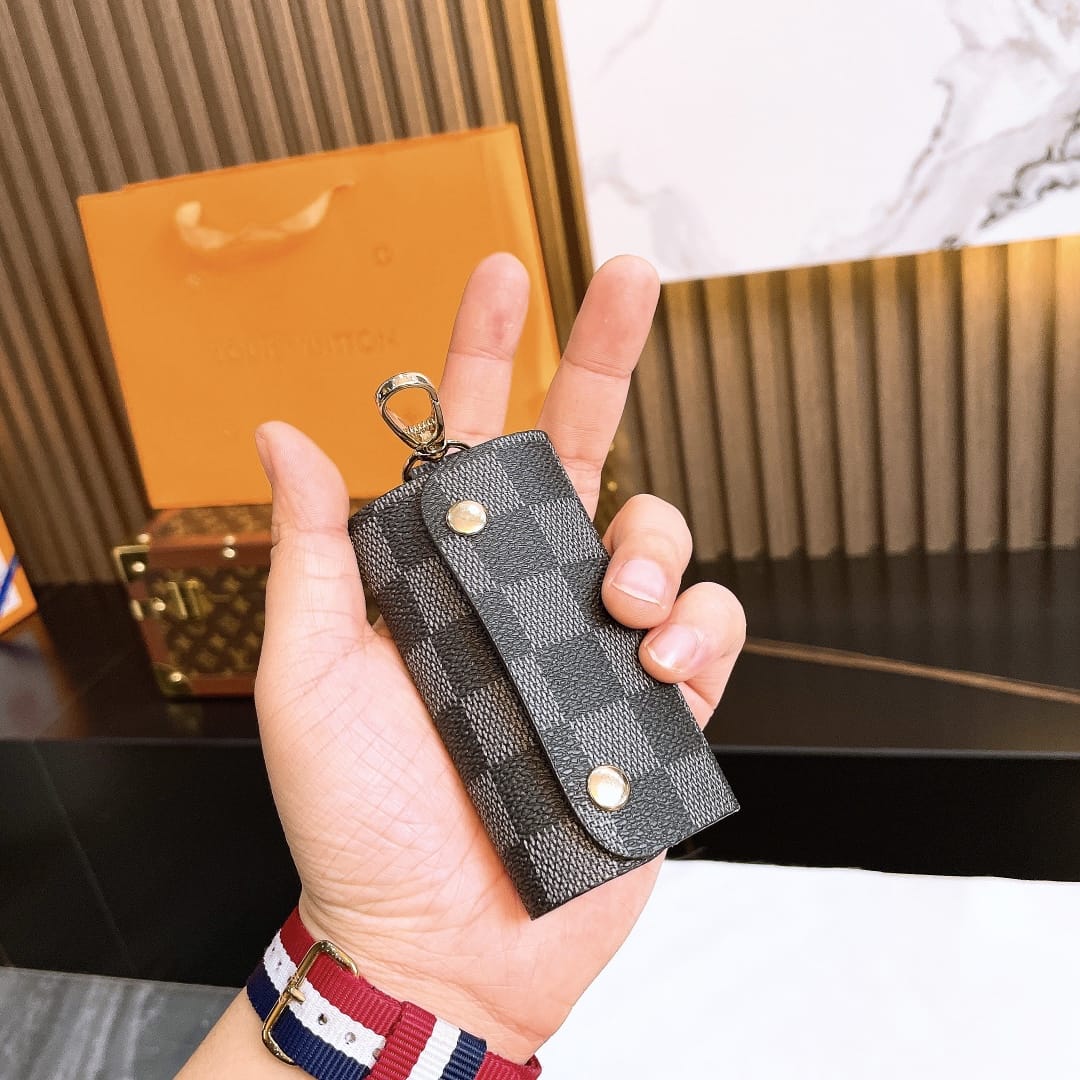 Louis Vuitton flask , Wallet and key holder set – Merit Trends