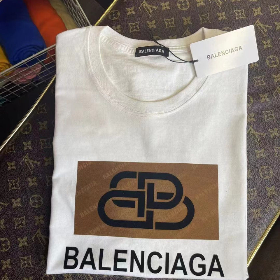 Balenciaga T-shirt – Merit Trends