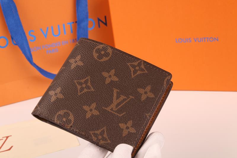 Louis Vuitton Belt and wallet Set