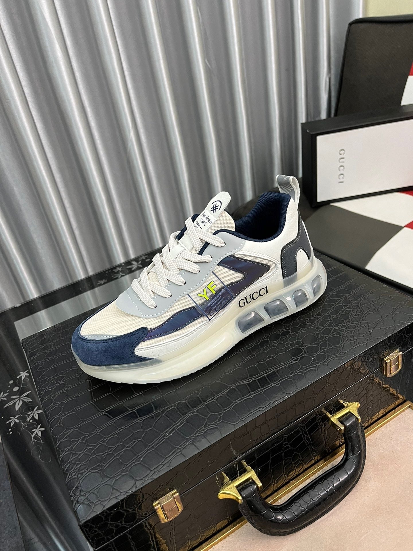Gucci sneaker