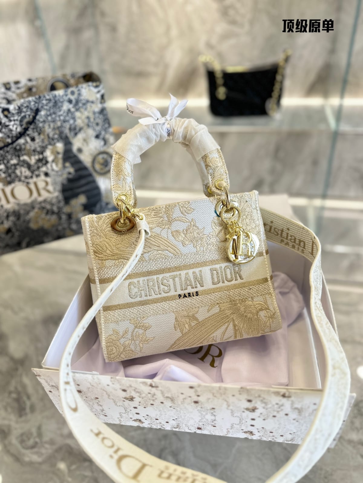 Christian Dior Medium  Lady D-Lite  Handbag ( Lushentic Version)