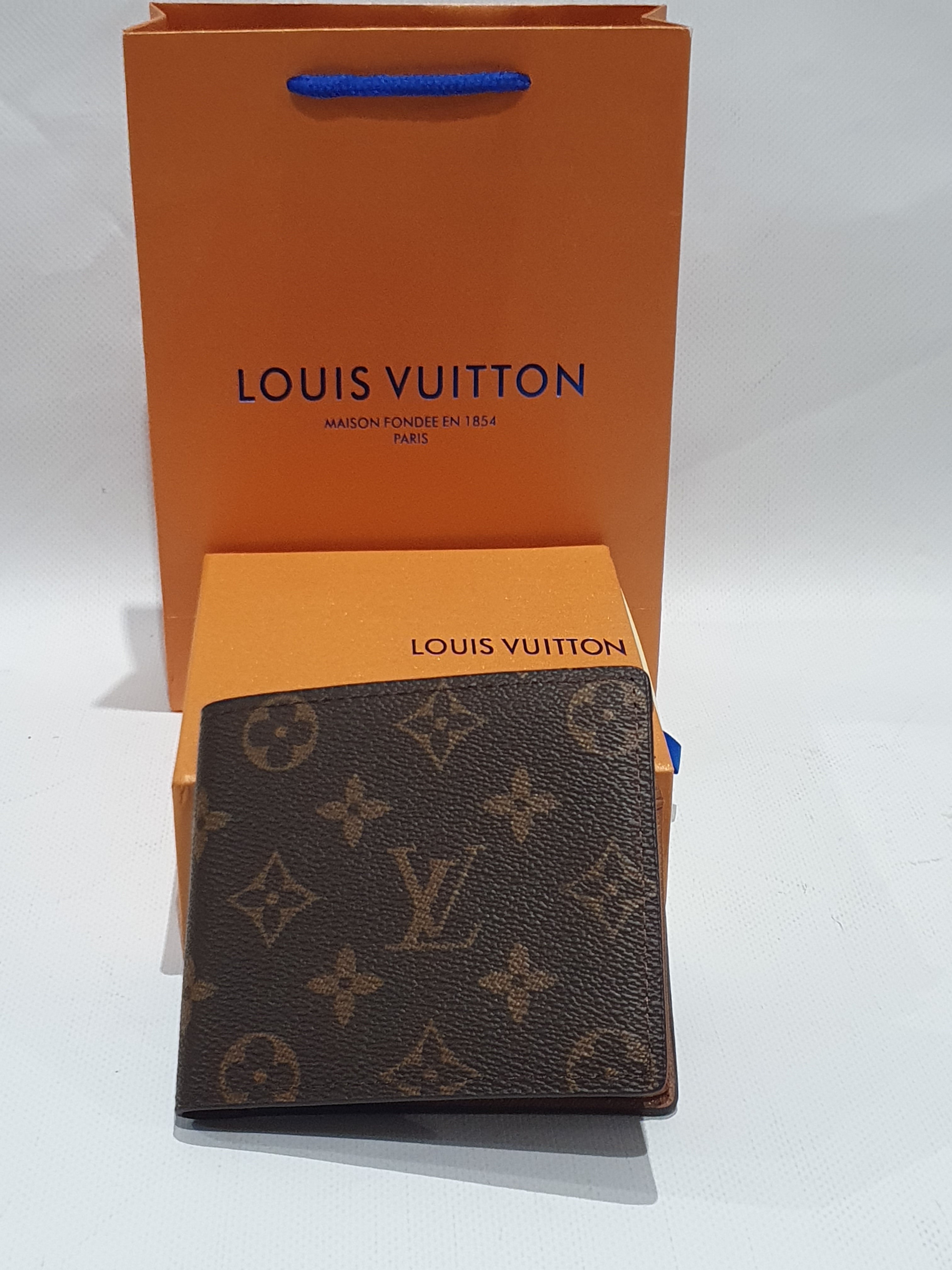 Louis Vuitton Wallet (Men)