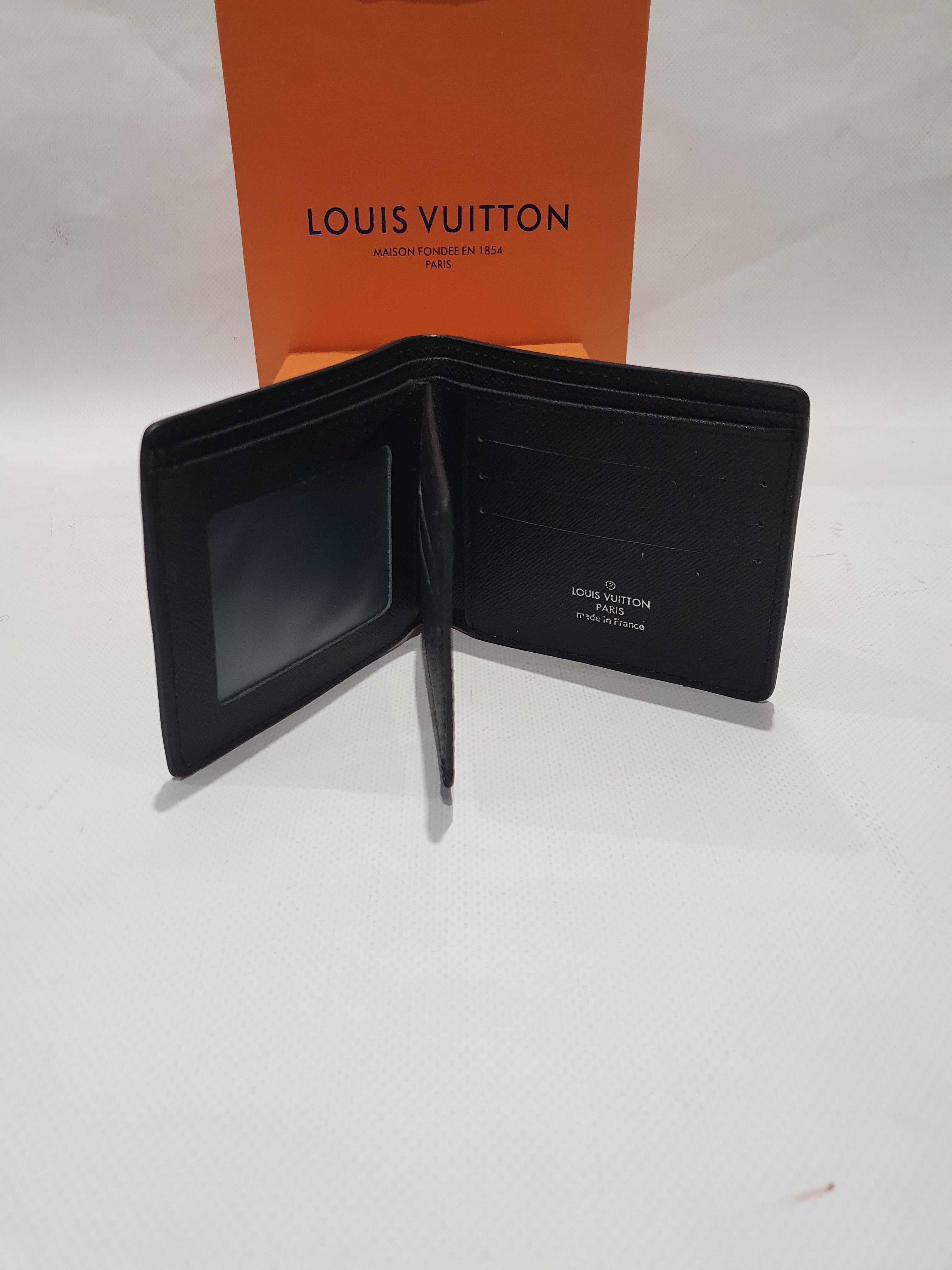 Louis Vuitton Wallet (Men)