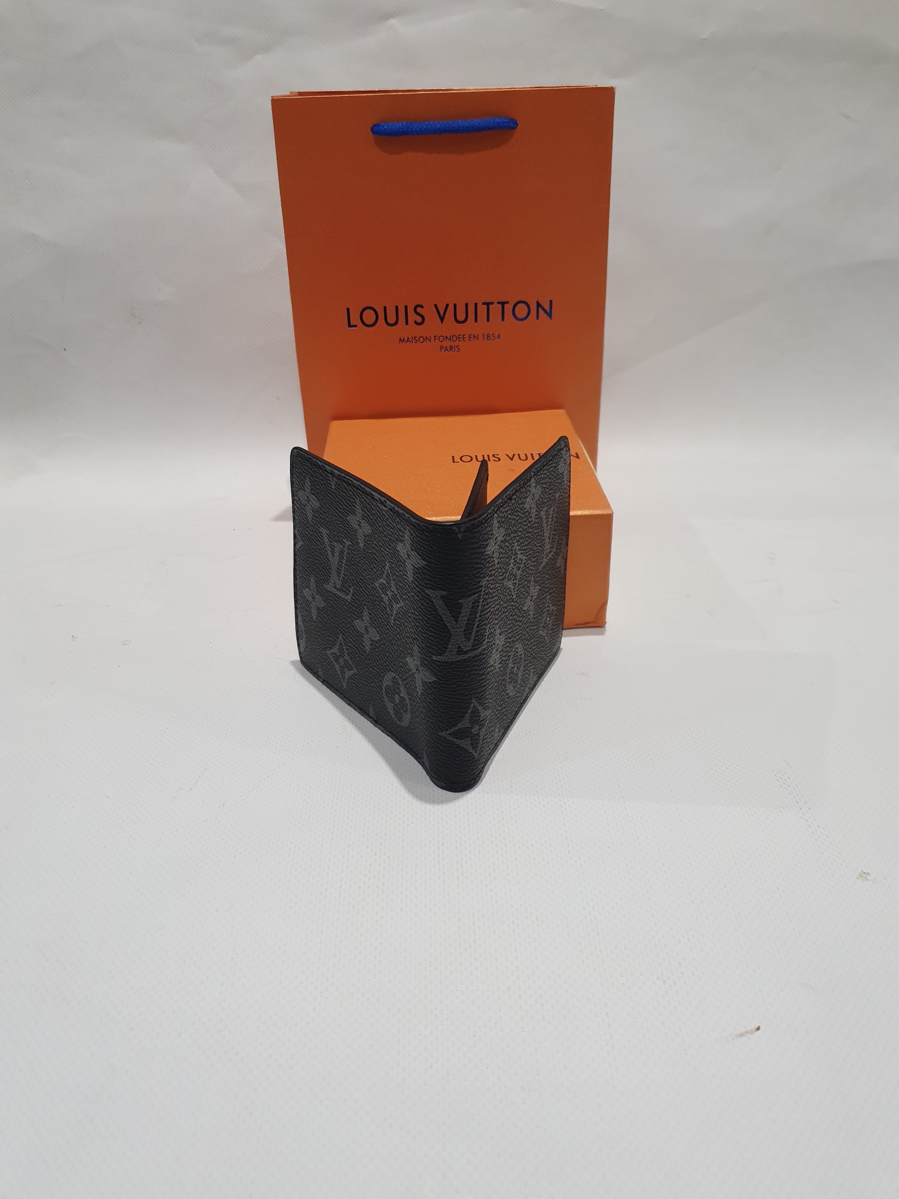 Louis Vuitton Wallet (Men)