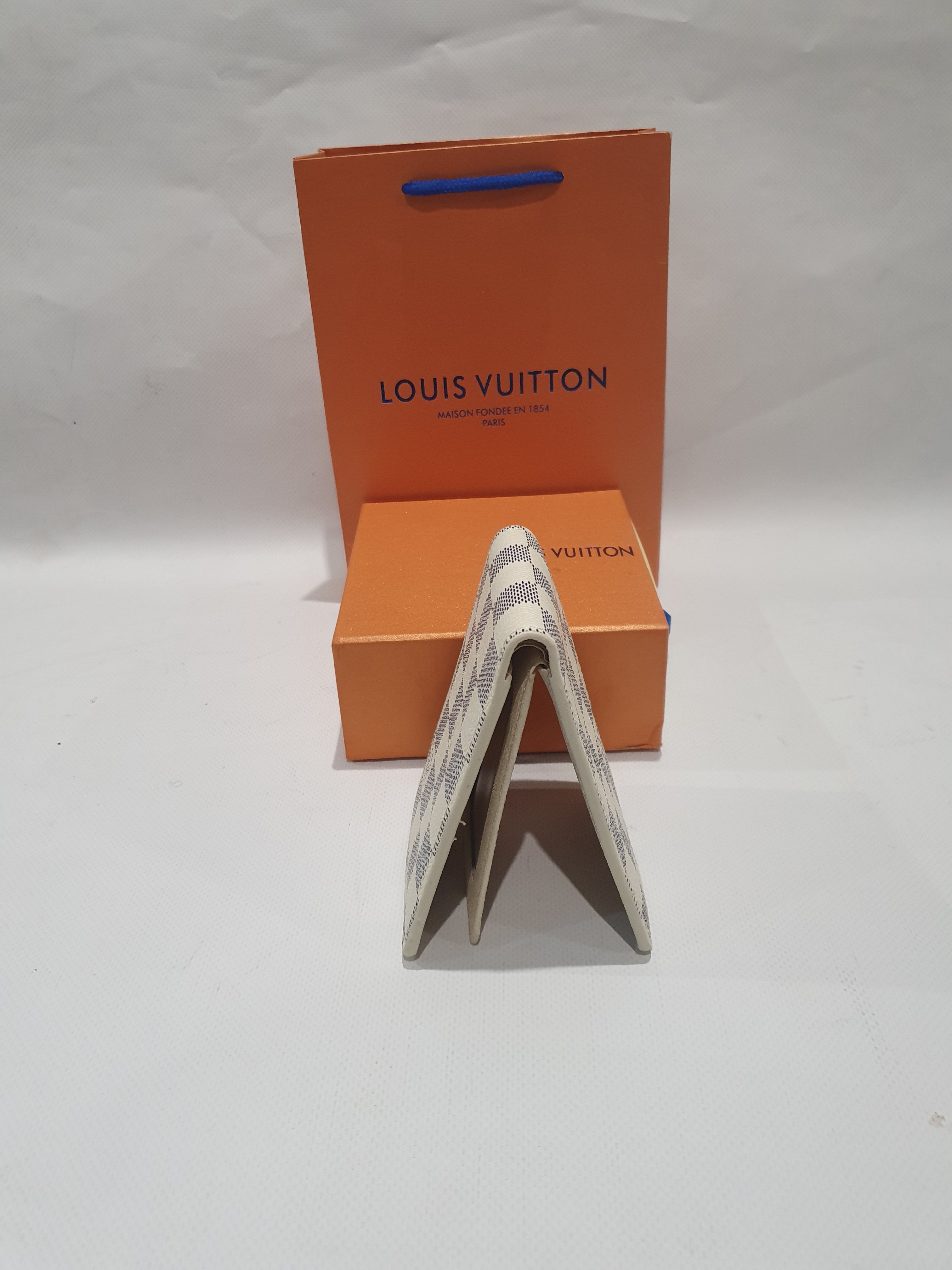 Louis Vuitton Wallet (Men)