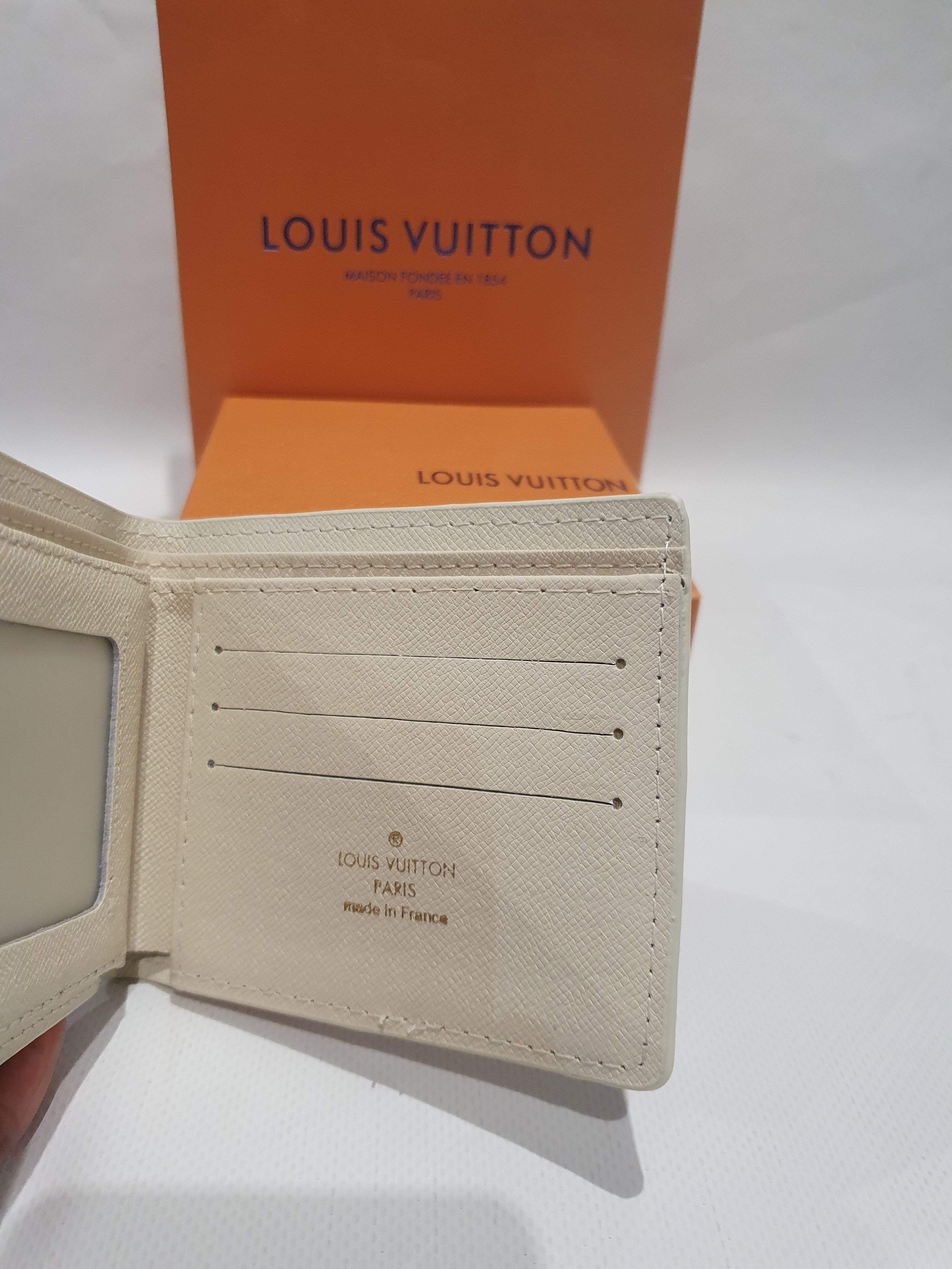 Louis Vuitton Wallet (Men)