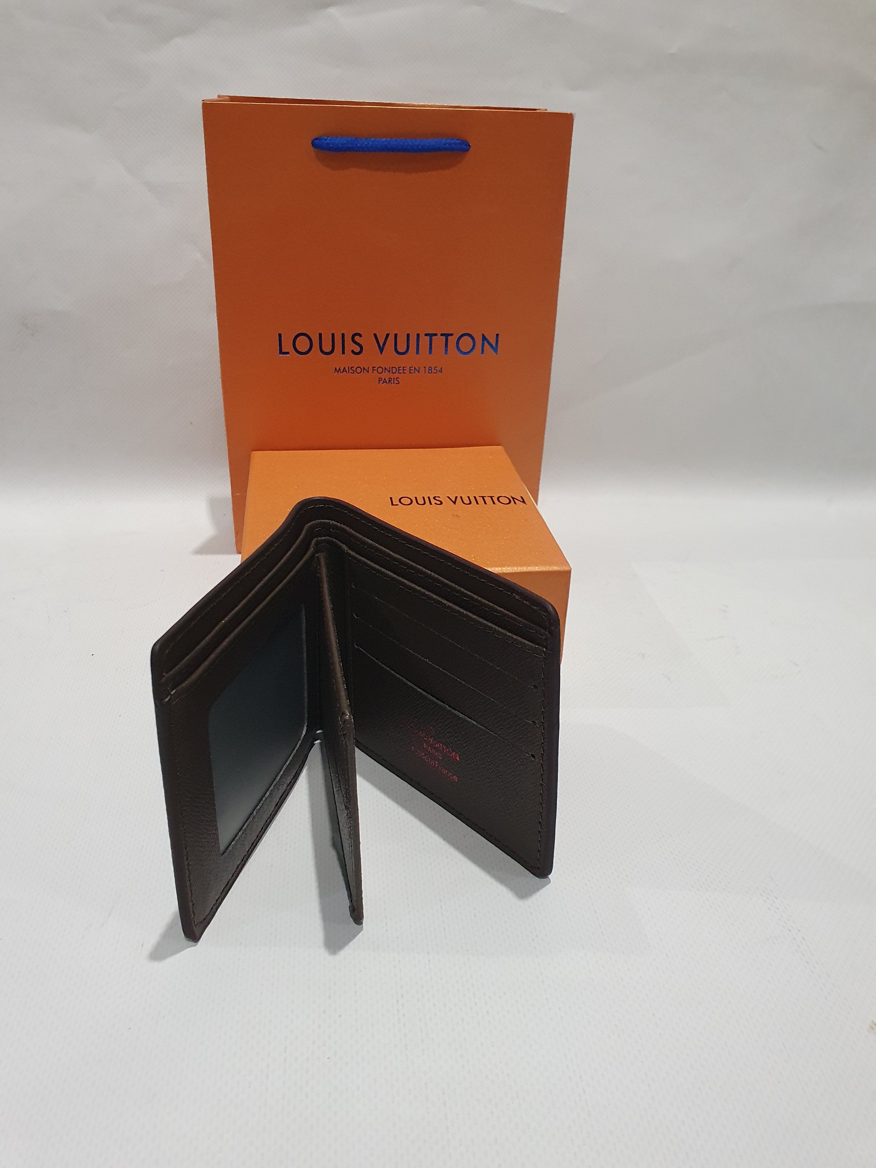 Louis Vuitton Wallet (Men)