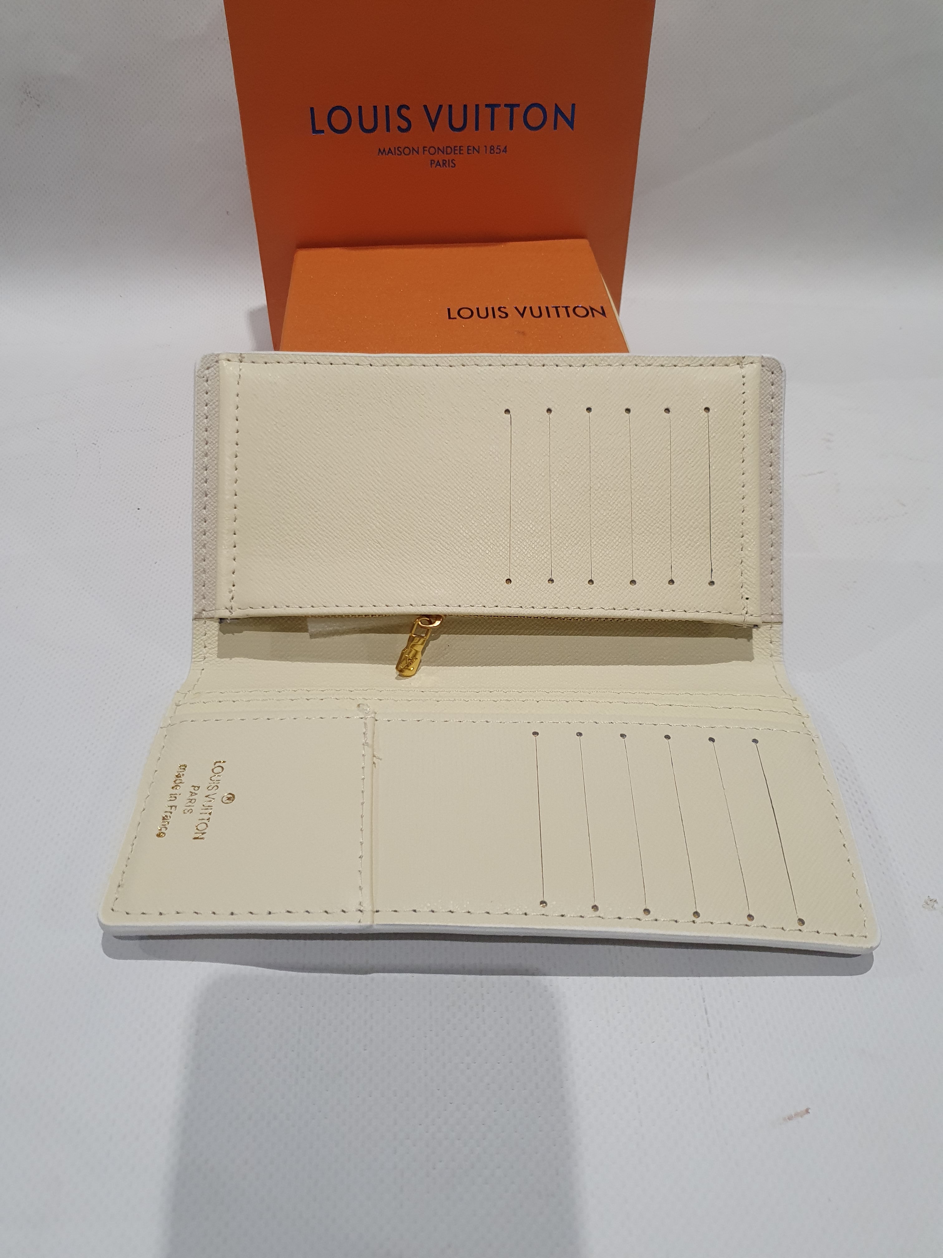 Louis Vuitton Wallet / Card Holder unisex
