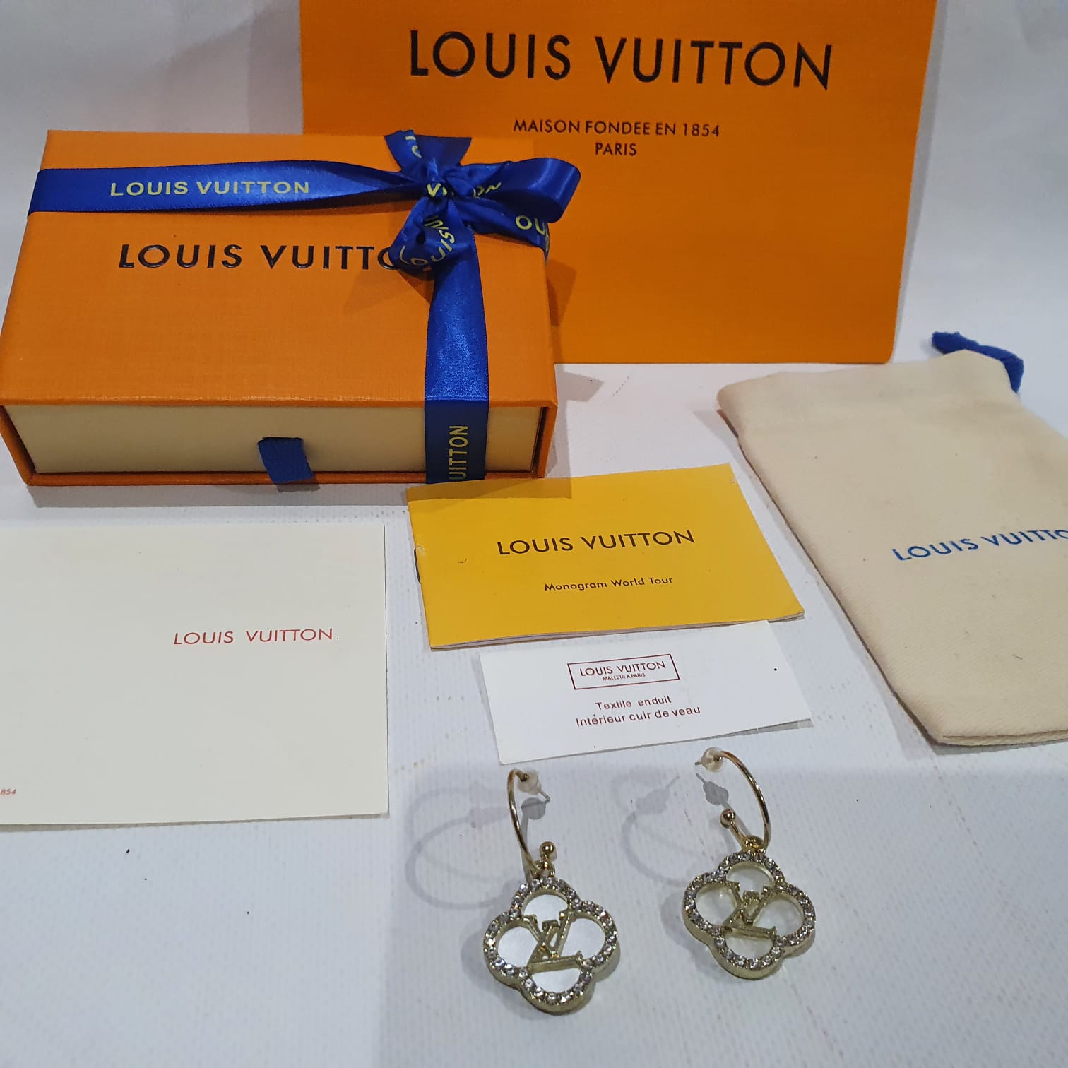 Louis Vuitton Earrings.