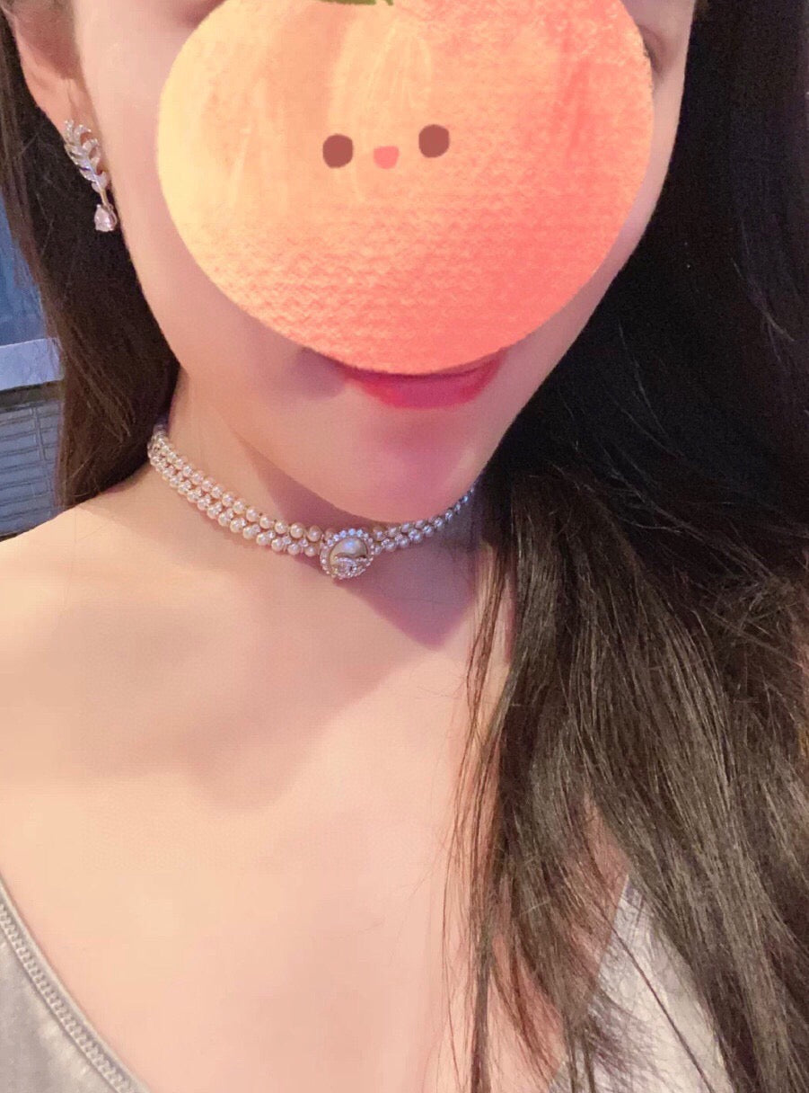Chanel Chocker