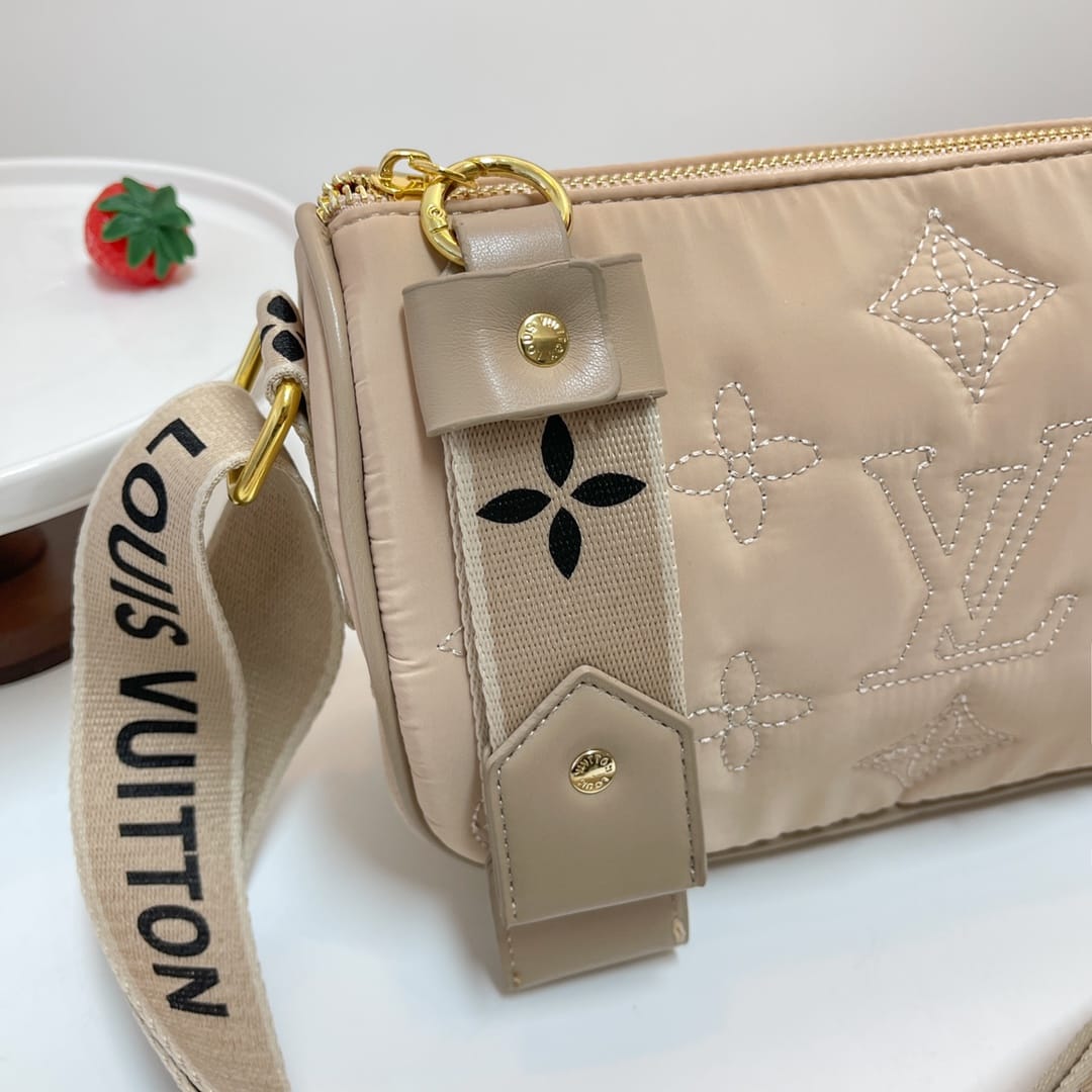 Louis Vuitton Handbag.