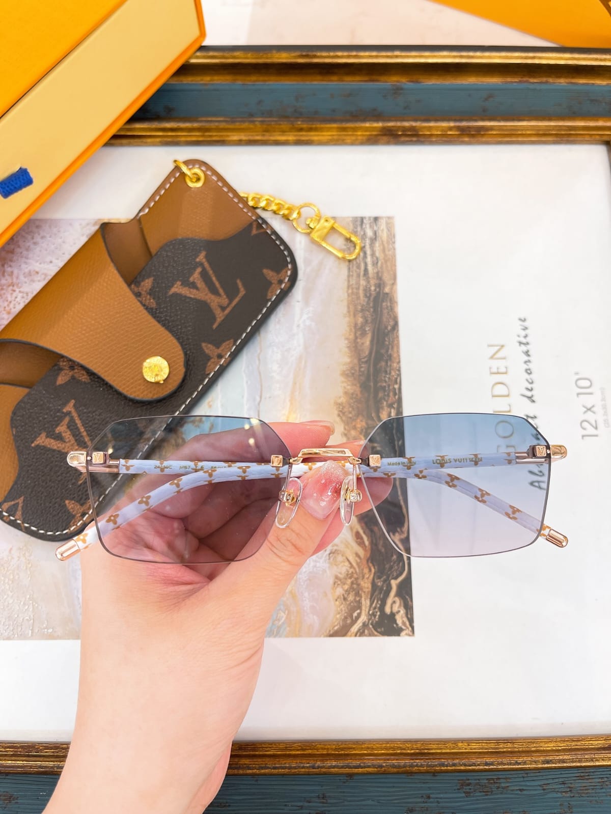 Louis Vuitton Air Square Sunglasses
