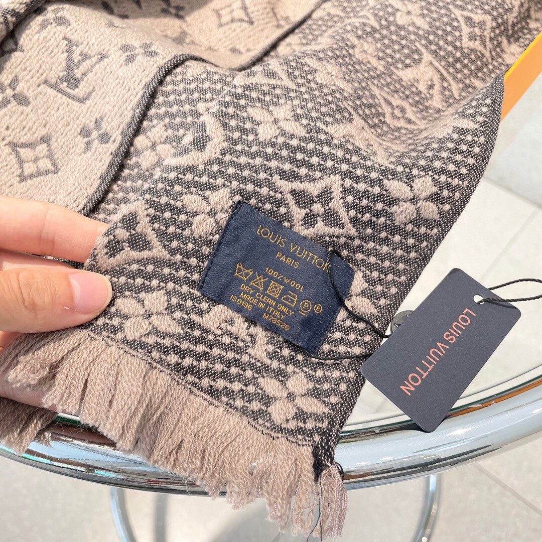 Louis Vuitton scalf