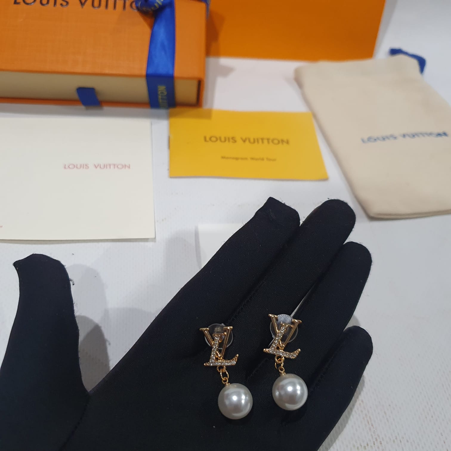 Louis Vuitton Earrings.