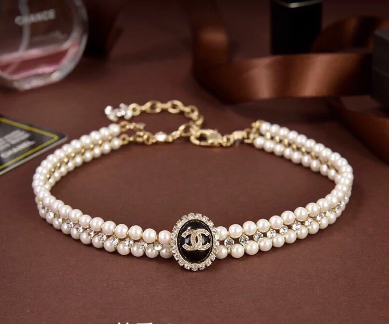Chanel Chocker