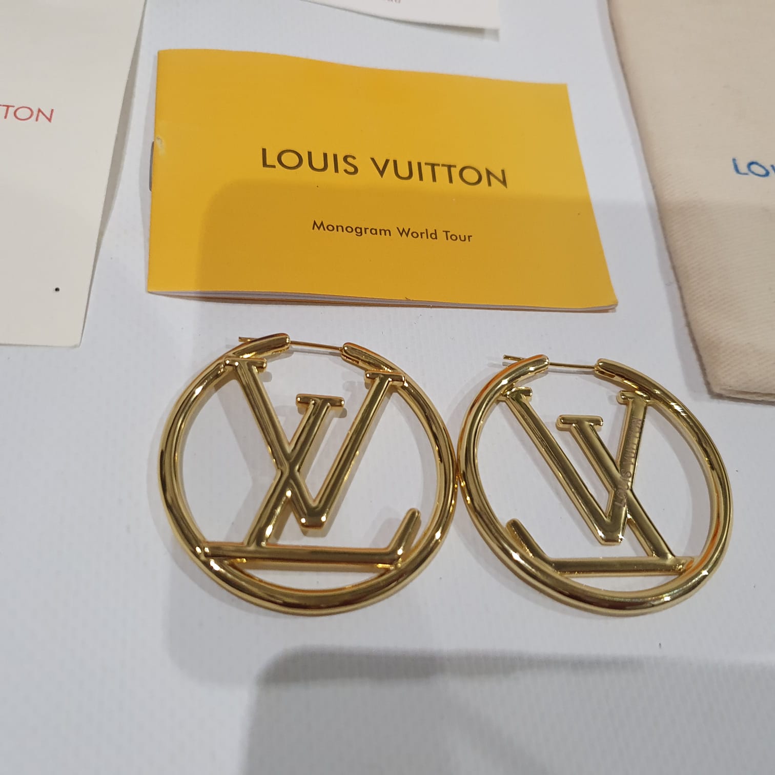 Louis Vuitton Hoop earrings