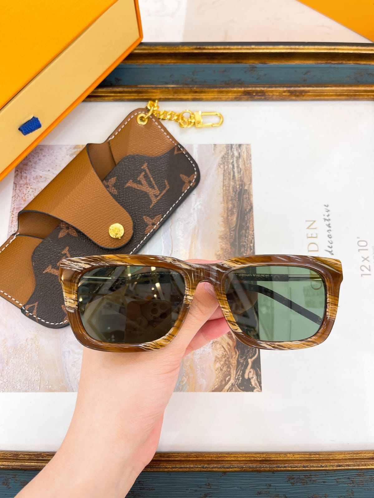 Louis Vuitton MNG Blaze Square  Sunglasses