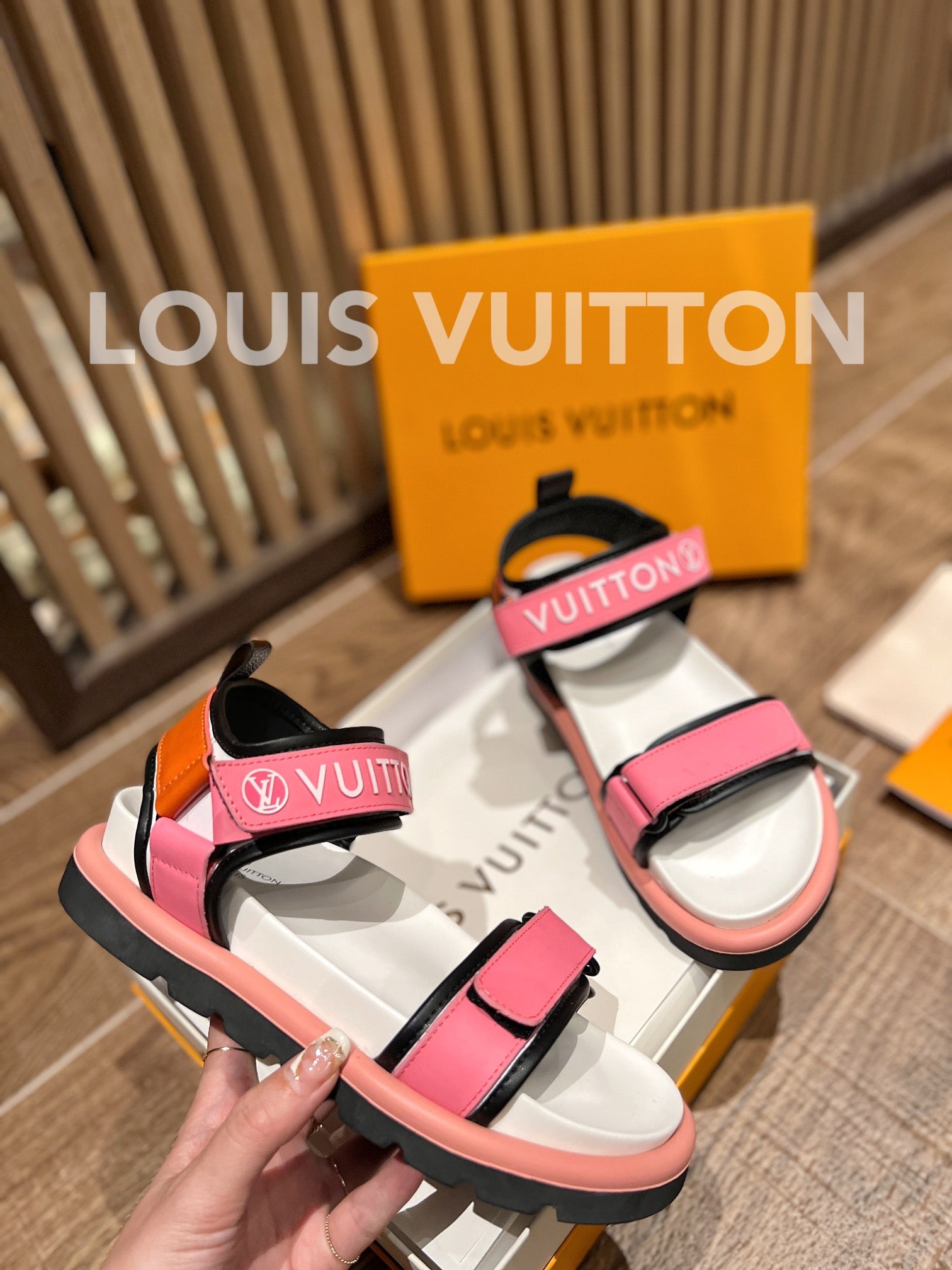 Louis Vuitton Unisex Pool Pillow Flat Comfort Sandal