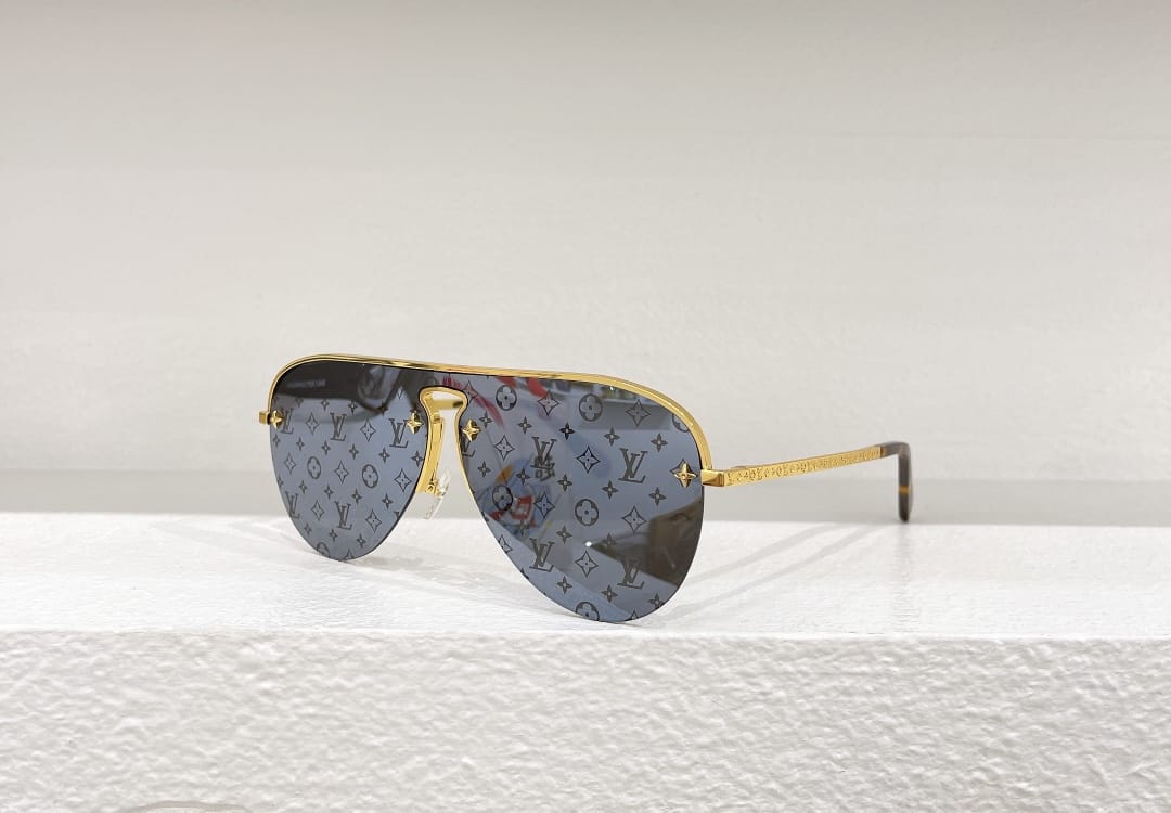 Louis Vuitton Grease Mask Sunglasses