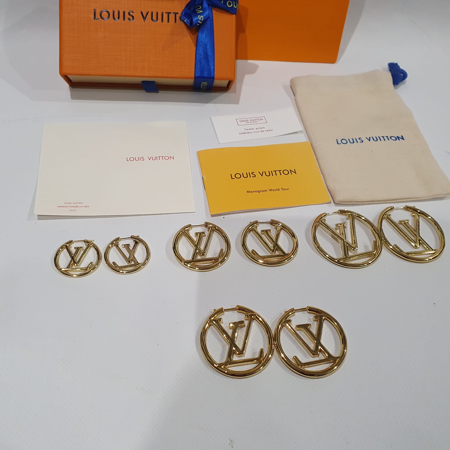 Louis Vuitton Hoop earrings