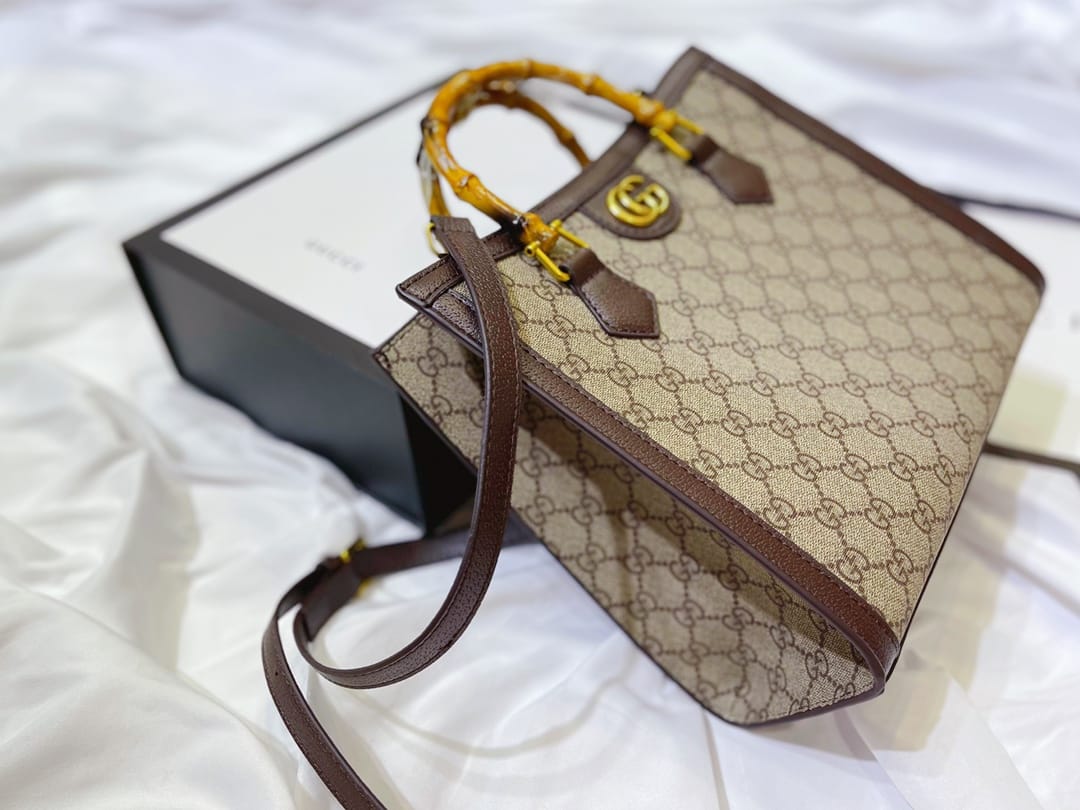 Gucci Diana  Tote Handbag Sets