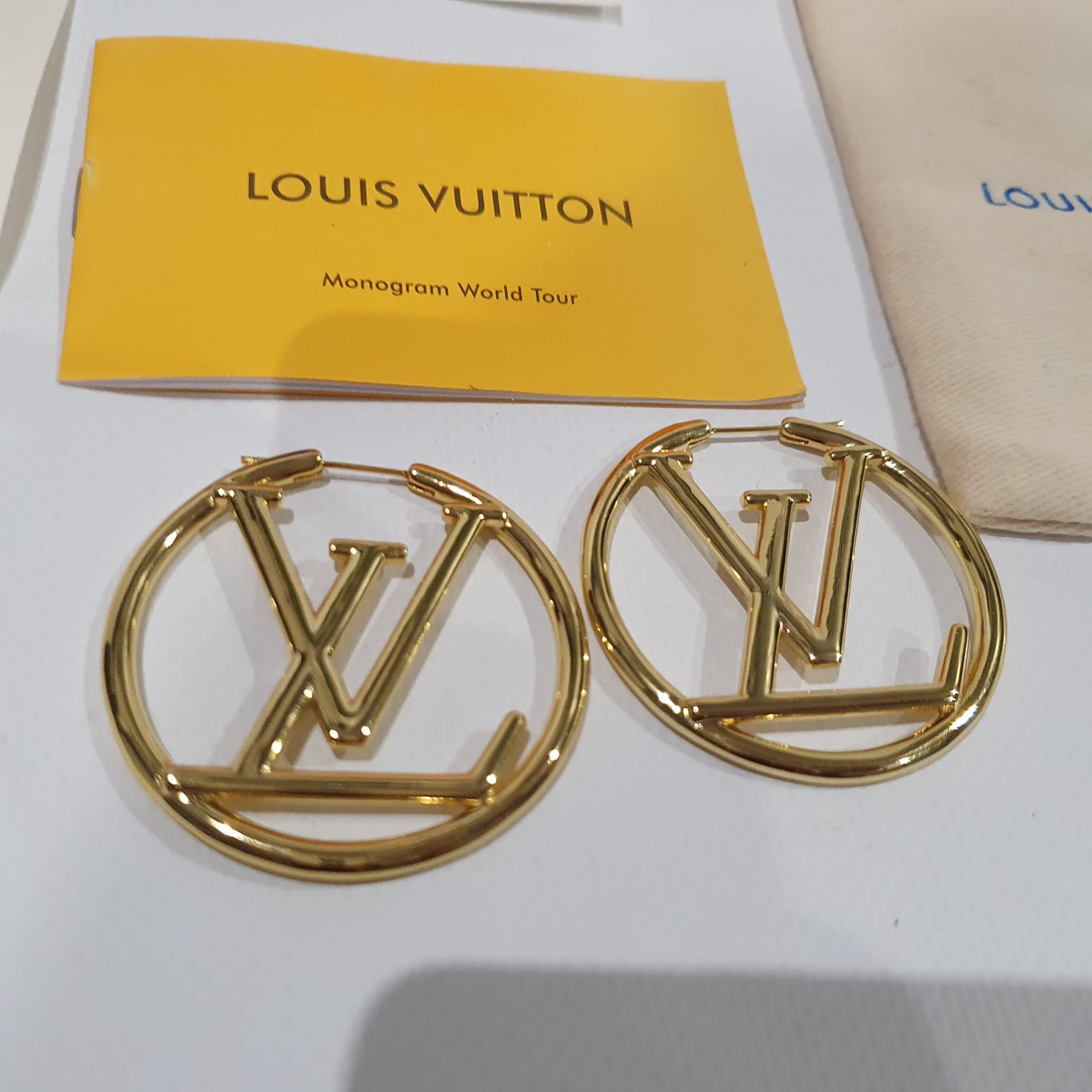 Louis Vuitton Hoop earrings
