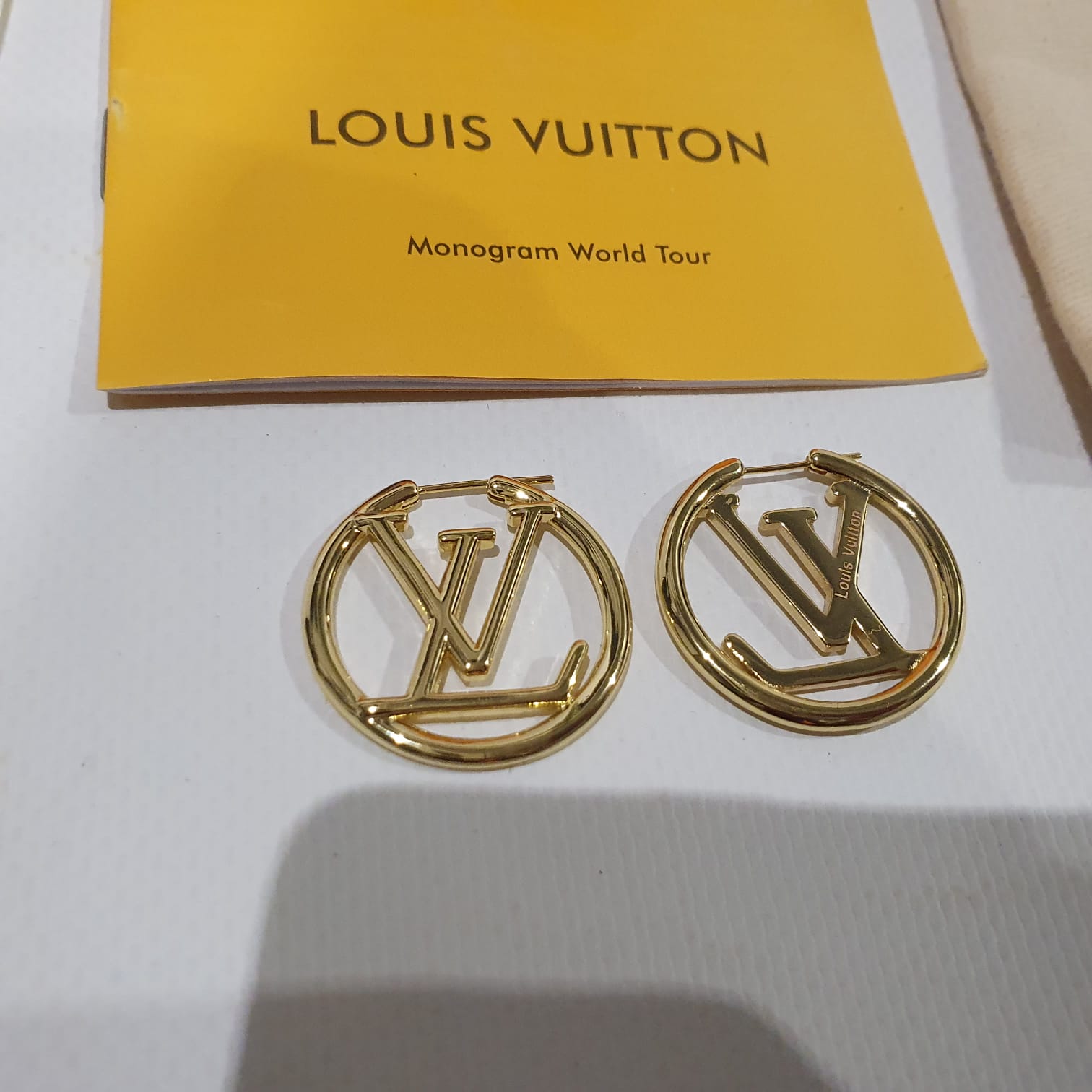 Louis Vuitton Hoop earrings