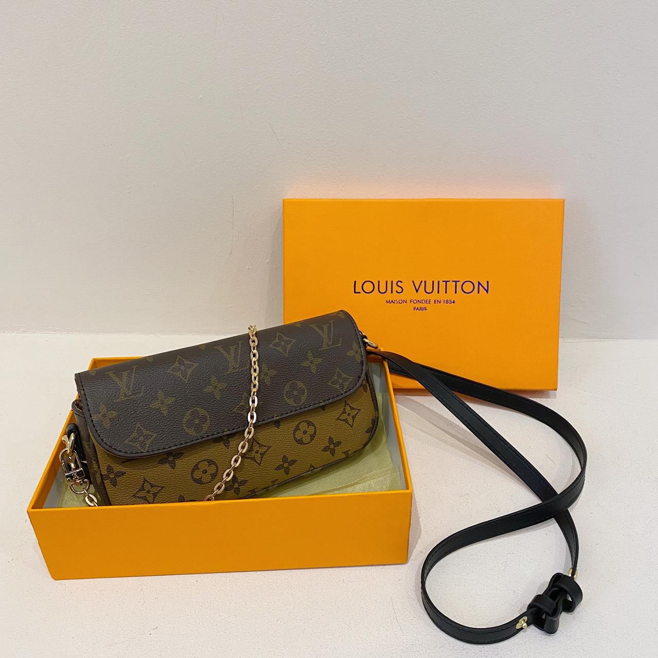 Louis Vuitton Handbag