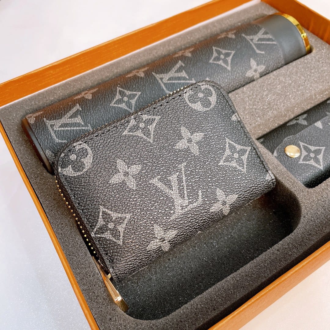 Louis Vuitton flask , Wallet and key holder set