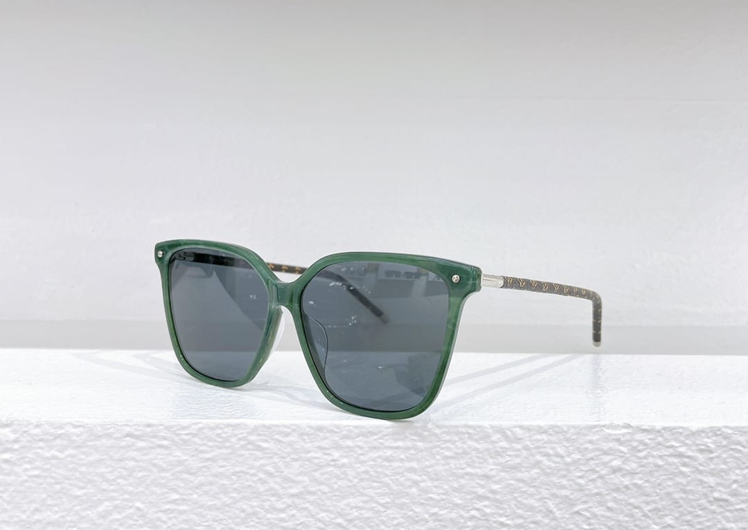 Louis Vuitton First Round Sunglasses