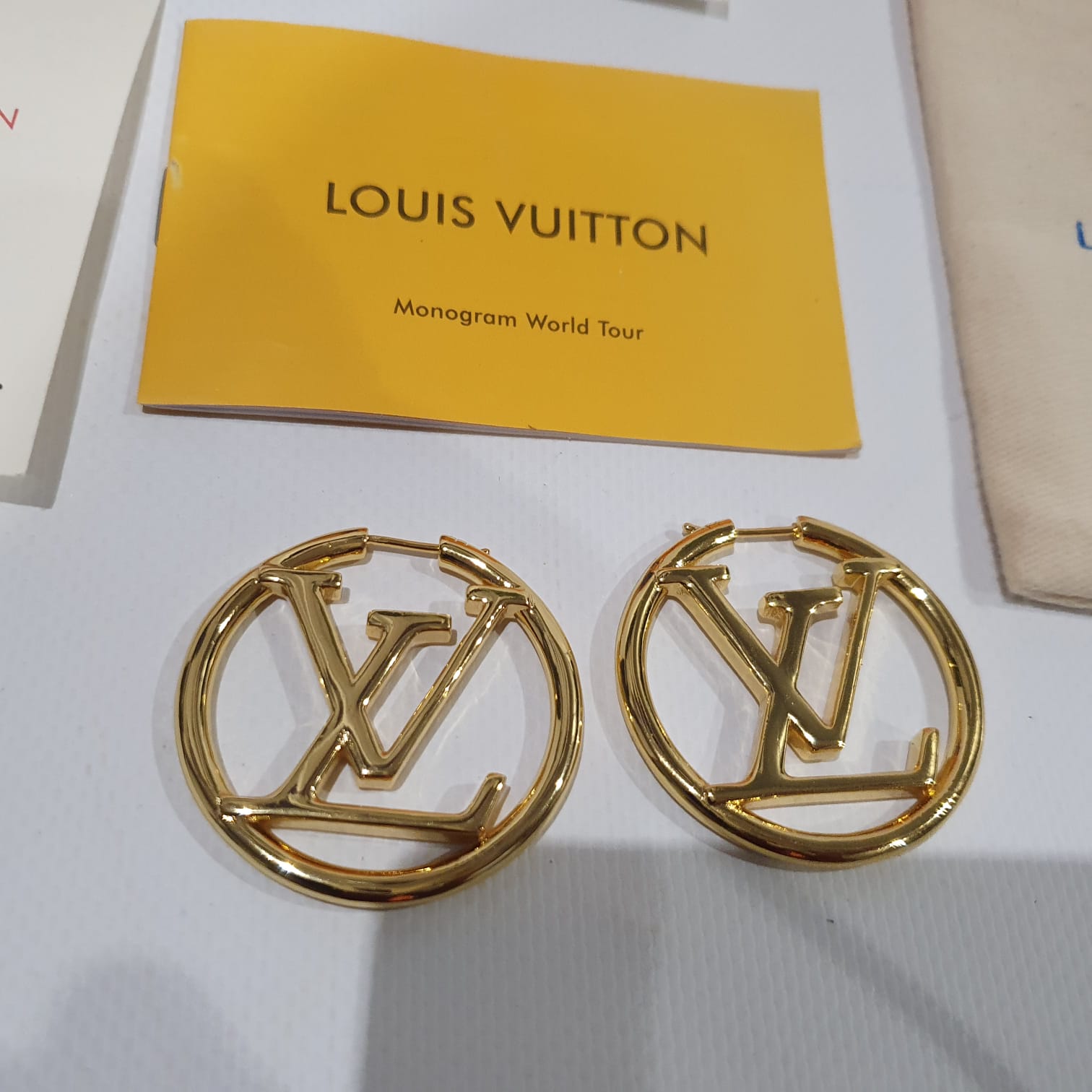 Louis Vuitton Hoop earrings