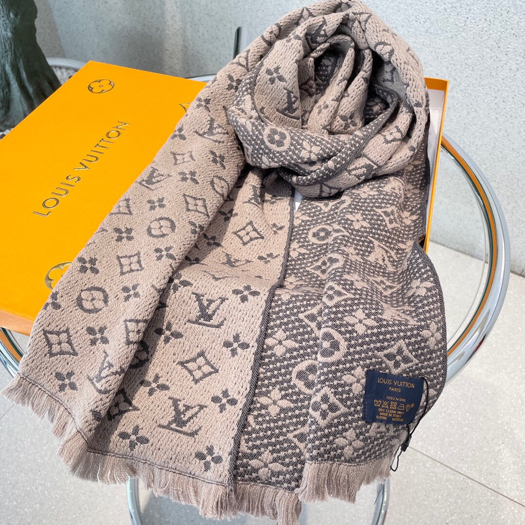 Louis Vuitton scalf