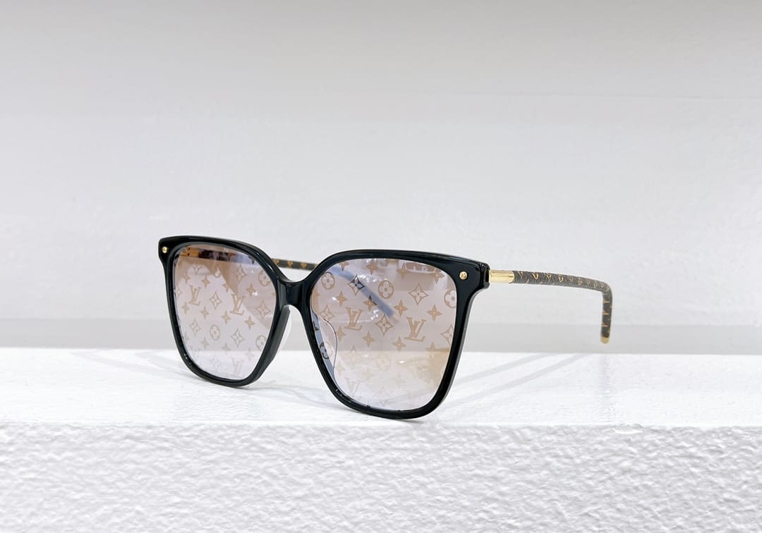 Louis Vuitton First Round Sunglasses