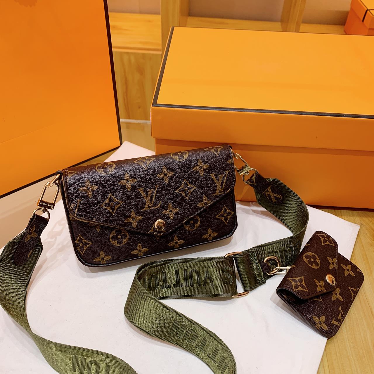 Louis Vuitton Pochette Fèlicie Strap Handbag