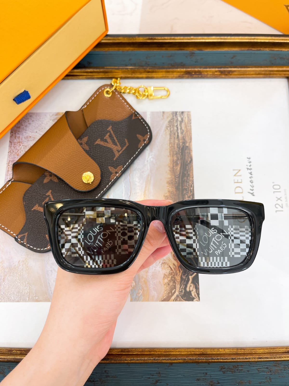 Louis Vuitton MNG Blaze Square  Sunglasses