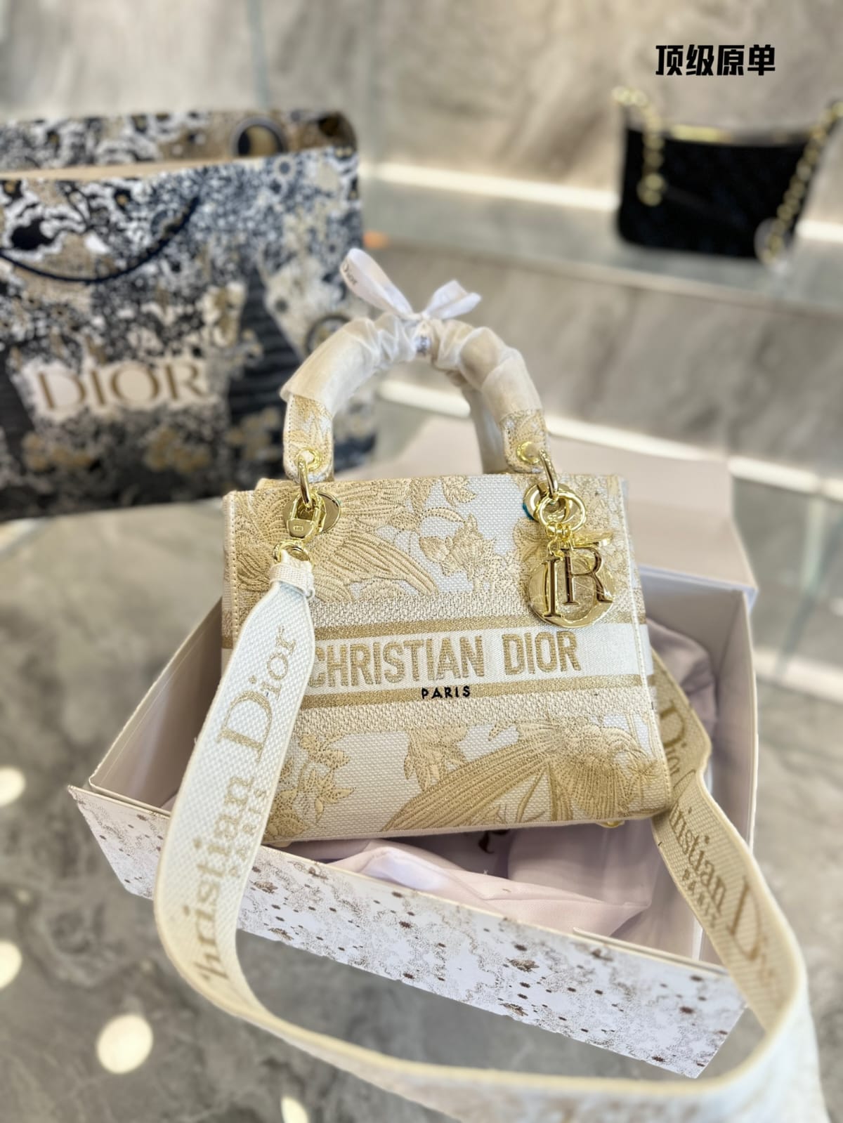 Christian Dior Medium  Lady D-Lite  Handbag ( Lushentic Version)