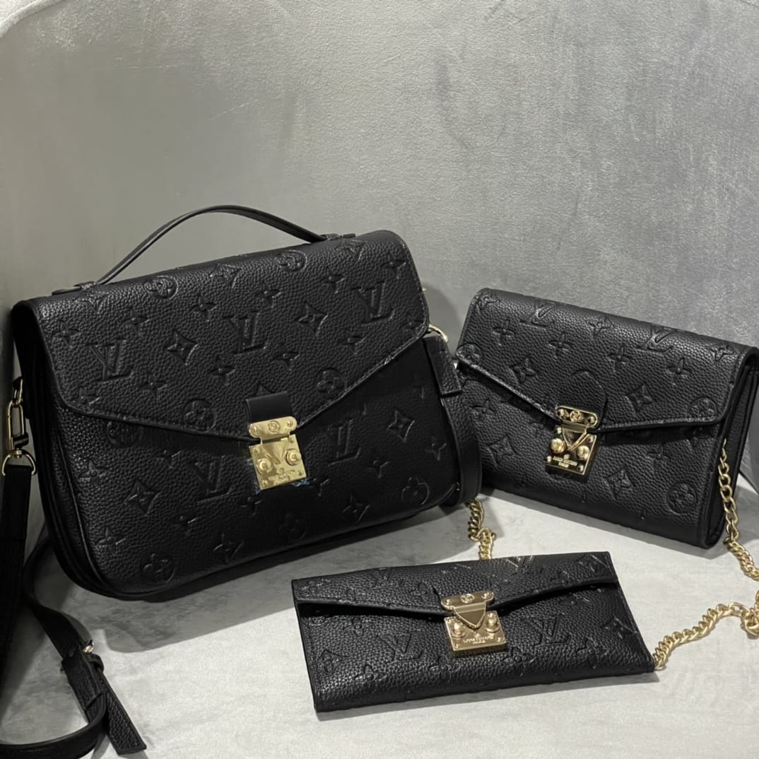 Louis Vuitton POCHETTE MÉTIS Handbag Sets