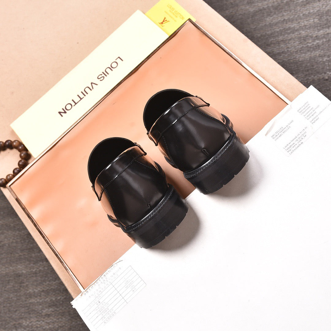 Louis Vuitton Mocassin shoes