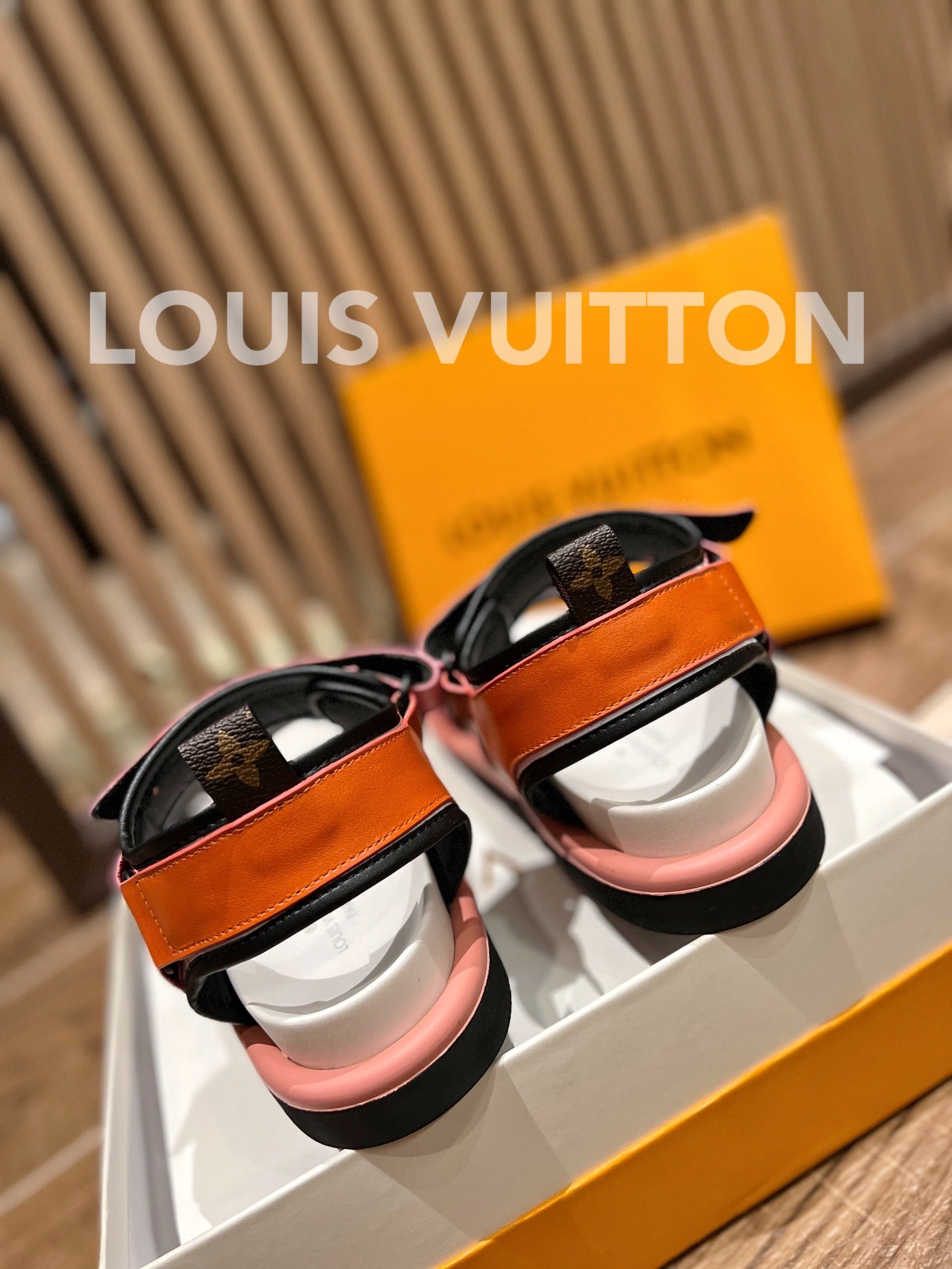 Louis Vuitton Unisex Pool Pillow Flat Comfort Sandal