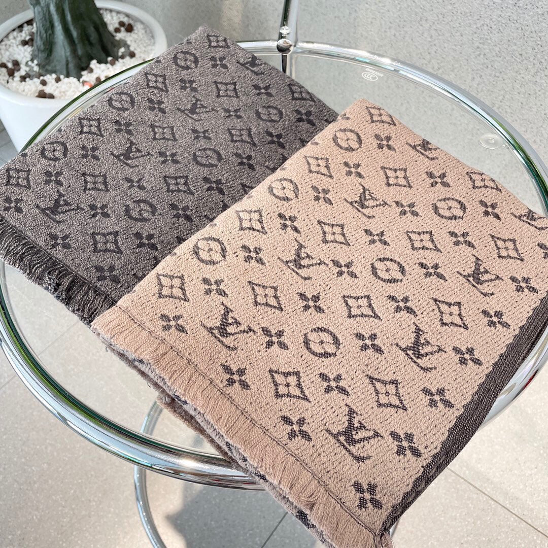 Louis Vuitton scalf