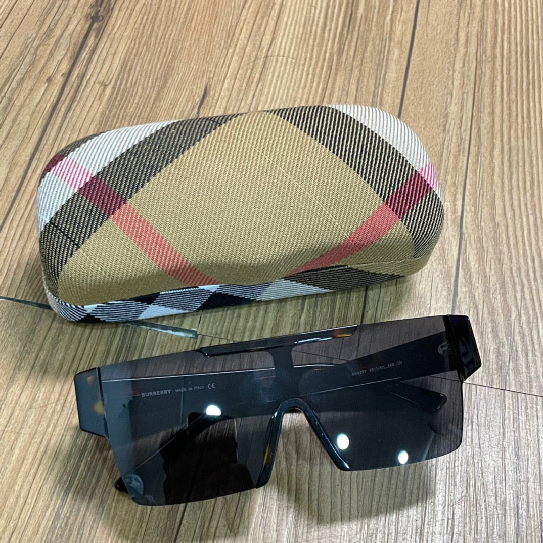 Burberry sunglasses