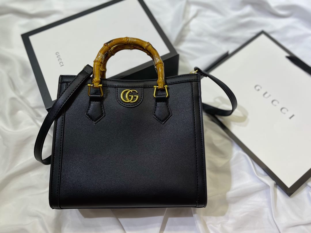 Gucci Diana  Tote Handbag Sets