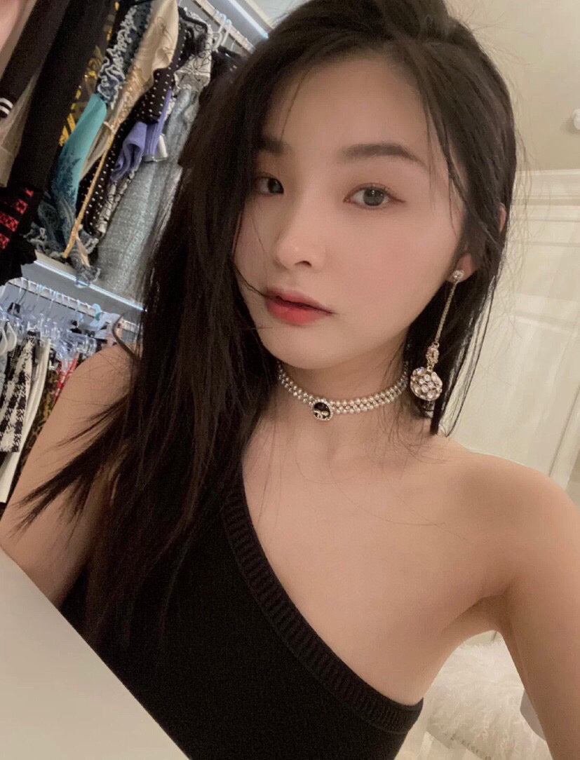 Chanel Chocker