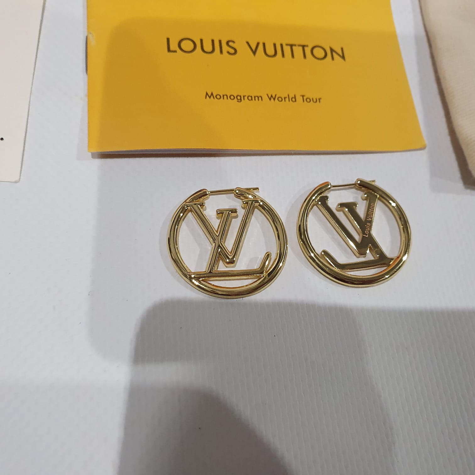 Louis Vuitton Hoop earrings